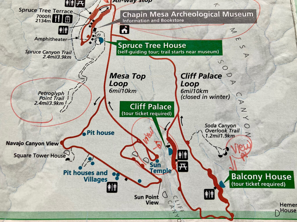 Map of major sites on Chapin Mesa including the museum, Spruce Tree House, Cliff Places and the Mesa Top and Cliff Palace driving loops.